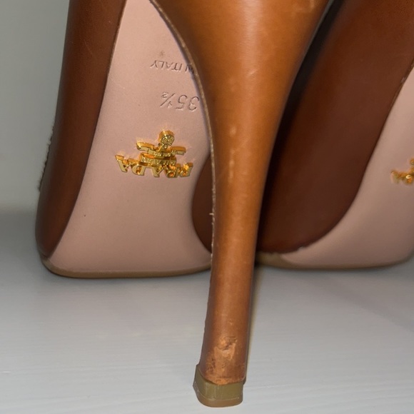 PRADA classic almond toe 4” heel medium saddle/camel brown 35.5 - Picture 5 of 10